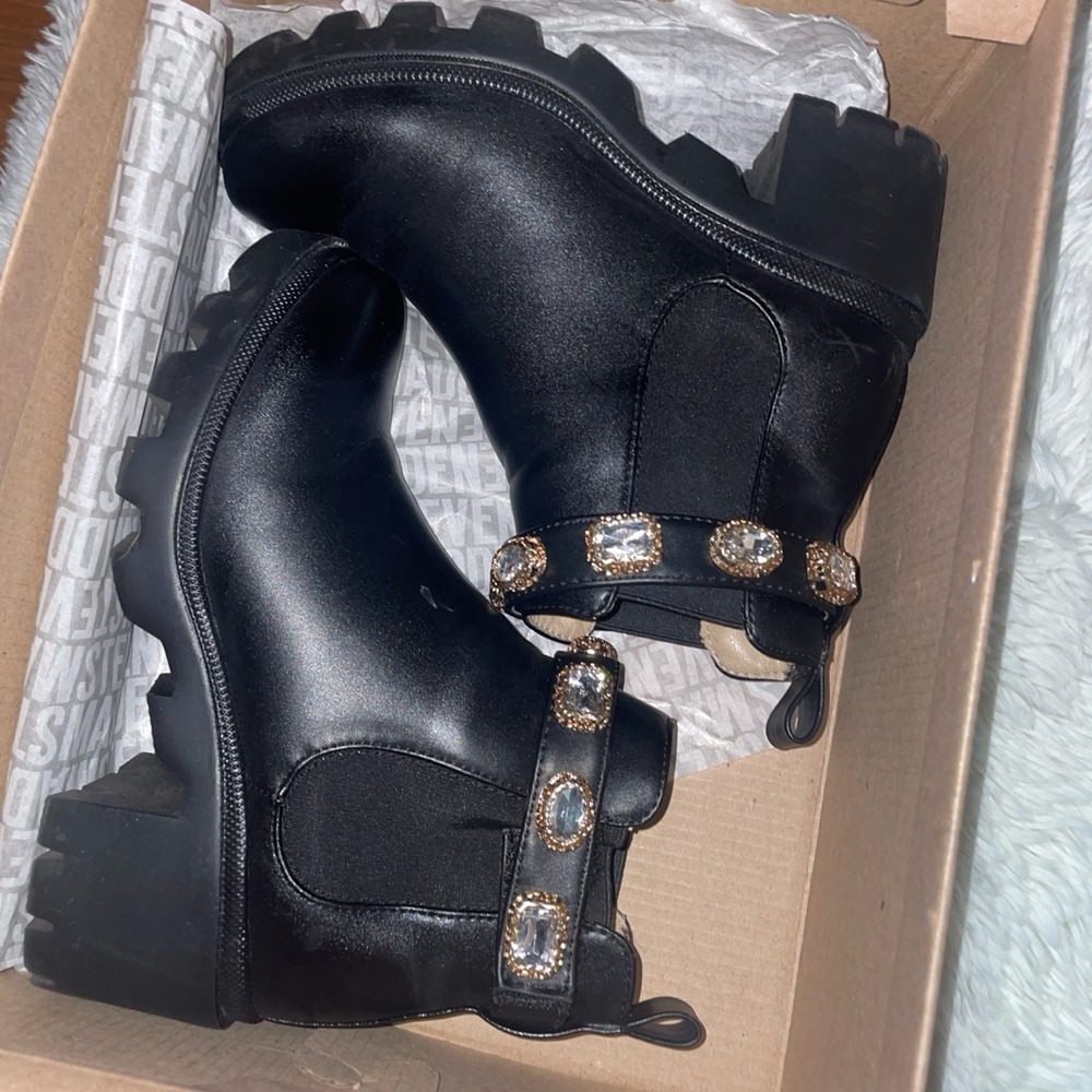 Steve Madden Amulet Booties
